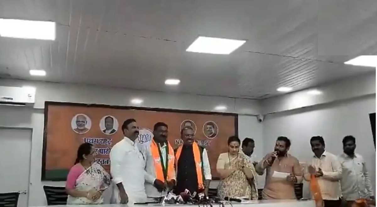 सतारा में शरद पवार को बड़ा झटका, माणिकराव सोनवलकर ने थामा भाजपा का दामन